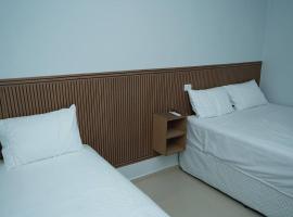 Apartamento no centro na avenida da Copacol, hotel en Cafelândia