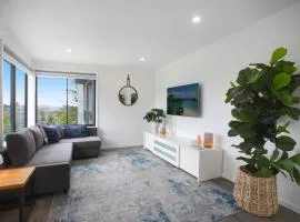 Three Pines - 300m to town