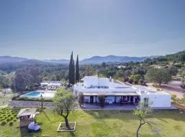 Rural hideaway villa in StCarlos