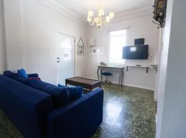 201-Vintage Modern Haven in the City, Near the Beach with Free Parking