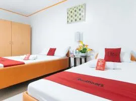 RedDoorz near East Avenue Medical Center