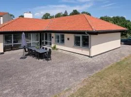 Amazing Home In Ebeltoft With 3 Bedrooms And Internet