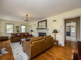 Harrisonburg Hidden Gem Across from JMU & Hotspots