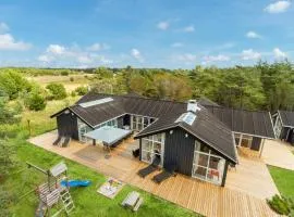 Stunning Home In Ålbæk With Wifi