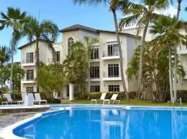 Punta Cana, Apto 2BR para 6 con Piscina y WiFi cerca de la playa