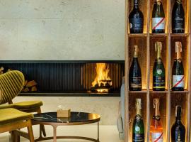 Villa Pinia Eco-hotel, hotel in Odesa