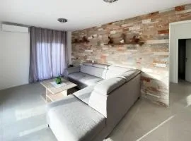 Stunning Apartment In Jelsa With Wifi