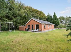 Beautiful Home In Ulfborg With Sauna, ξενοδοχείο σε Ulfborg