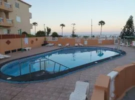 Caletillas Black sand 1º linea playa & piscina & wifi