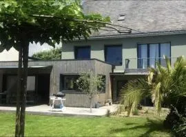 Belle maison entre les sentiers côtiers et la vieille ville