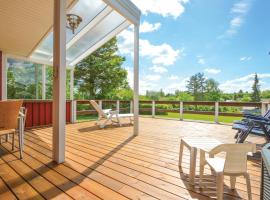 3 Bedroom Nice Home In Hejls, hotel em Hejls