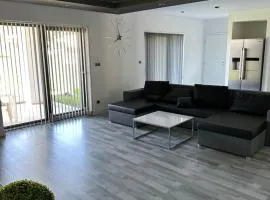 Guesthouse - R