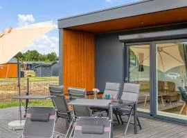 Chalet Black Pearl