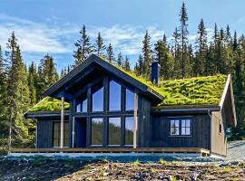 Stunning Home In Vinje With Wifi, hotel de luxo em Trovatn