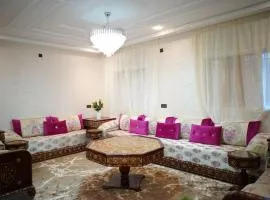 Apt Spacious, Confort, IPTV, Wi-Fi rapide 200 Mbps