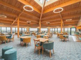 Queensberry Bay Essential Clover Caravan