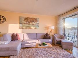 Hafenidylle - Apartment in der Hafenresidenz mit Balkon & Wellness, hotel in Waren