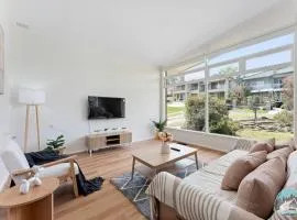 Modern House with Spacious Backyard in Telopea