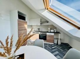 Ostsee Familienwohnung mit 3 Schlafzimmern & Garten, hotel di Lütow