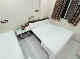 Treebo yatri grah kshipra T hotel，位于乌贾因的酒店
