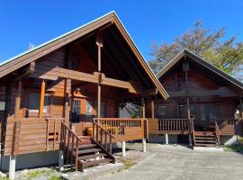 Three Peaks Log スリーピークス ログ, lodge kohteessa Hakuba