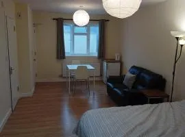 Large Ensuite near Science Park Cambridge