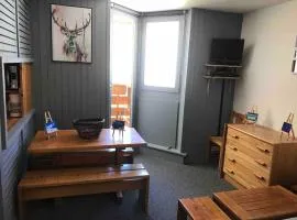 BOR52 - BEAU T2 Rénové - pied des pistes- VAL CLARET