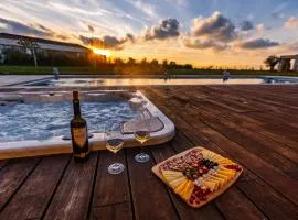 Villa Sanpadeo for kids & families in Central Istria with jacuzzi, sauna & sea view