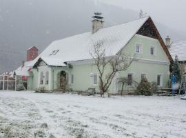 Zemianska K&uacute;ria Vacht&aacute;r, romantiline hotell sihtkohas Kr&aacute;ľov&aacute; Lehota