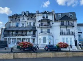 One Double bedroom with en-suite bath and shower and a separate toilet at the Royal - Homestay not Hotel