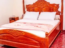 CERGY PONTOISE Hôtel Bafoussam