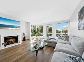 The Turquoise Lounge - Chic 2BR Beach view Pool, Sauna