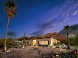Sonoran Desert Getaway with Cowboy Tub