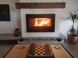 THE FERNANDEZs HOUSE