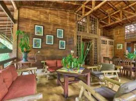 Finca Anjala - Architectural lodge on sustainable