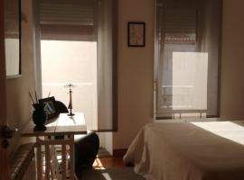 Casa Regina Baiona ideal familias Peregrinos y parejas, cerca del camino y de la playa, Hotel in Baiona