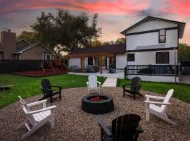 Hot Tub, Game Room, Fire Pit