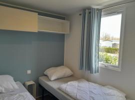 Chalet in Breebos near Antwerpse Noorderkempen, hotel i Rijkevorsel