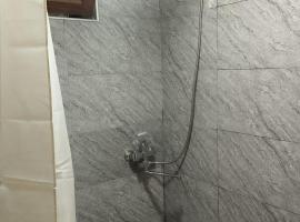 gauqmda, hotel med pool i Akhalsopeli