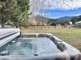 Farmhouse in Plain by NW Comfy Cabins