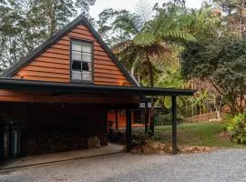 The Mountain Chalet - Hot Tub, Fireplace, Games
