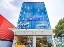 FabHotel Prime The Waves