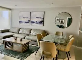 Cozy 2br 2ba Retreat at Beachfront Resort, Heated Pool!