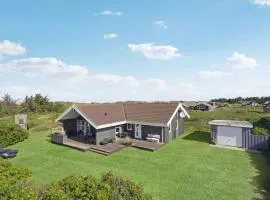 Beautiful Home In Ringkøbing With Sauna