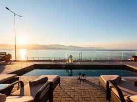 Seaside Summer Bliss - Aurora Luxury Pool Paradise, hotel in Petalidhion