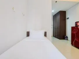 Minimalist and Warm Studio Room (No Kitchen) Kubikahomy Apartment By Travelio