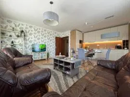 Great Forest View Penthouse Apartment