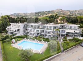 Homiday - Residence Mykonos, hotel in Pineto