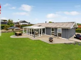 2 Bedroom Lovely Home In Hejls