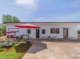 Gorgeous Apartment In Valbandon